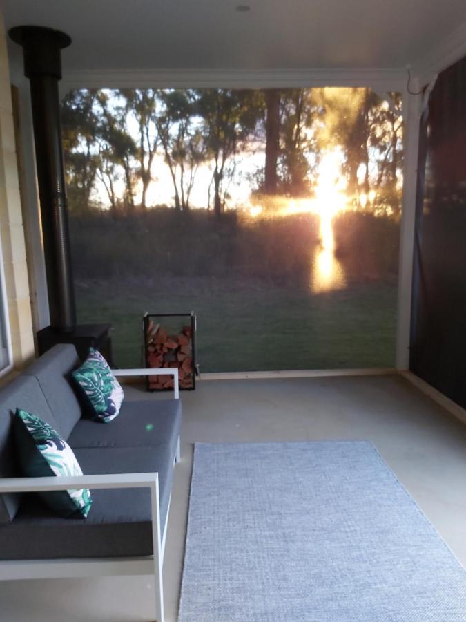 Accommodation Creek Cottages & Sundown View Suites Ballandean Exterior foto