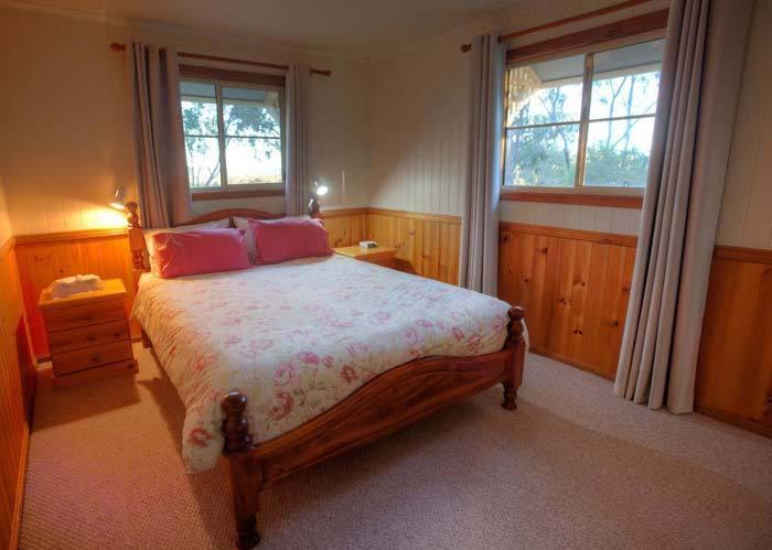 Accommodation Creek Cottages & Sundown View Suites Ballandean Quarto foto